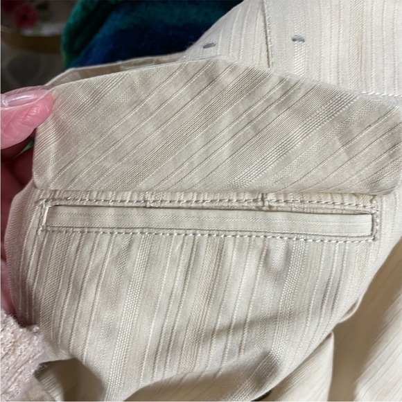 size 10 cream color Ann Taylor cropped dress pants - Picture 7 of 9